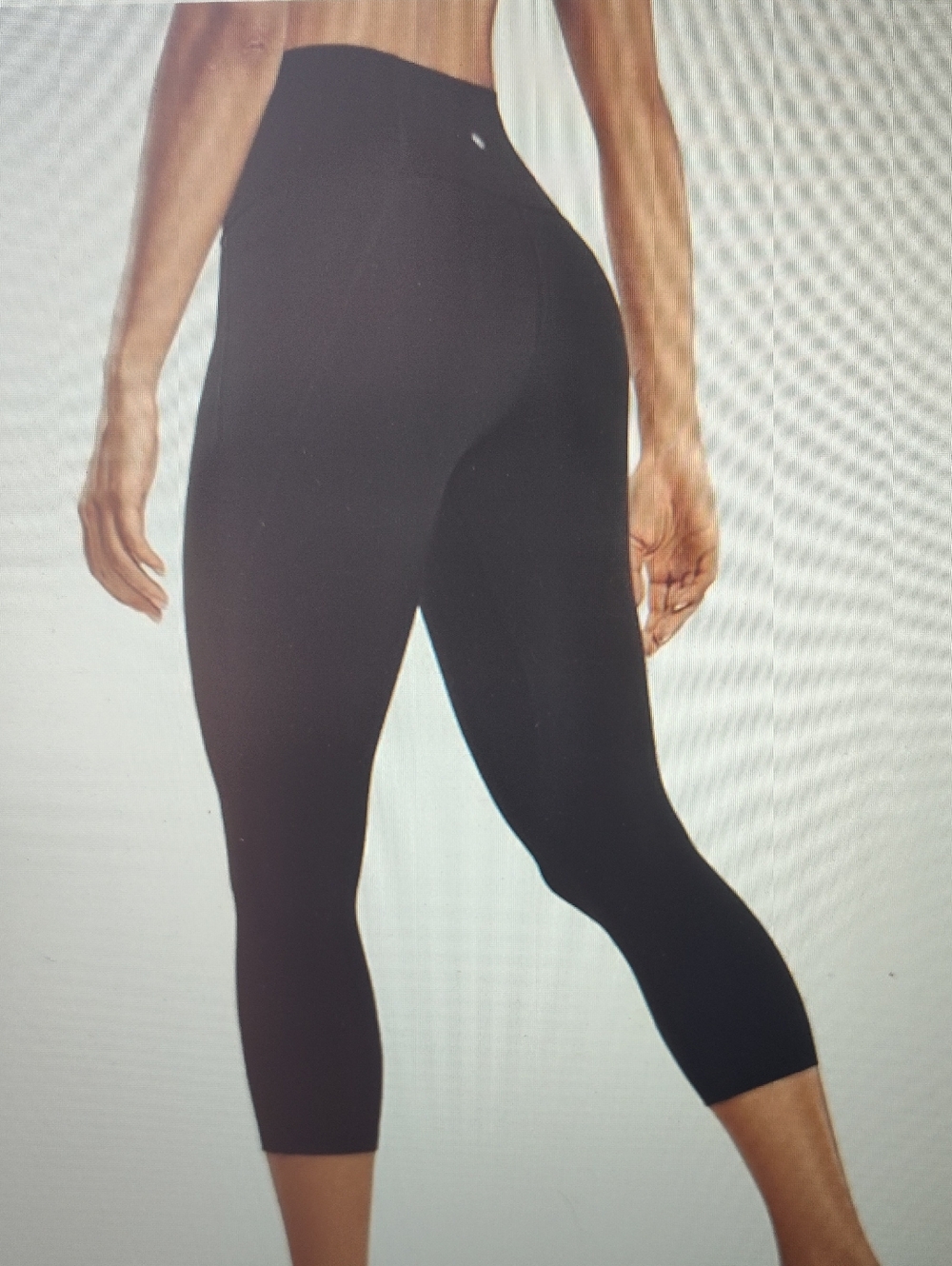 Stelle Women's Capri Yoga Pants W/ Pockets